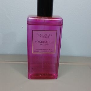 Victoria's Secret Bombshell Passion Fragrance Mist - Pink